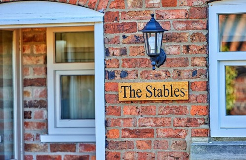 Hemingby Cabaña | The Rookery Stables