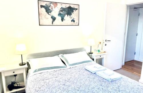 Ashtown Casa | The Room King Size Bed and Private Bathroom
