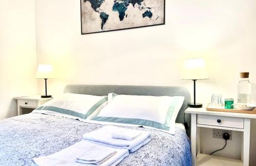 Ashtown Casa | The Room King Size Bed and Private Bathroom