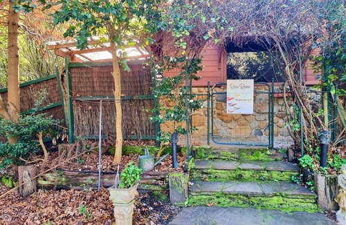 Warburton Cabaña | The Rose Cottage