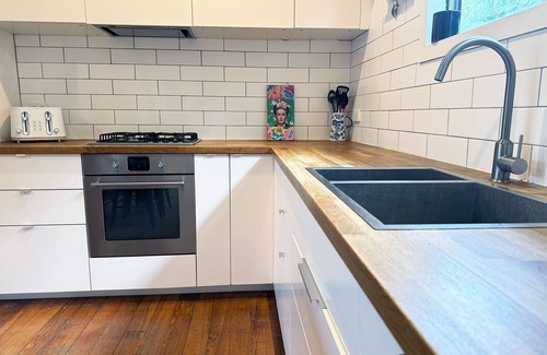 Glenroy Casa | The Roy ✨ Family home close to airport + train