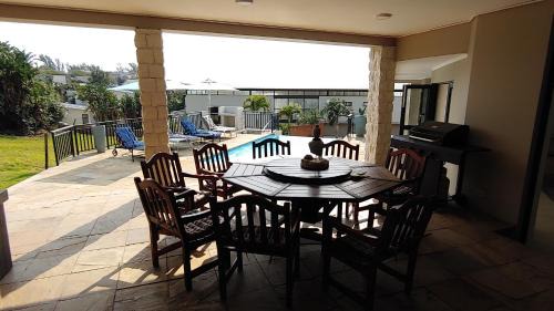 Zinkwazi Beach Casa | The Royal Familia Beach House