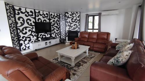 Zinkwazi Beach Casa | The Royal Familia Beach House
