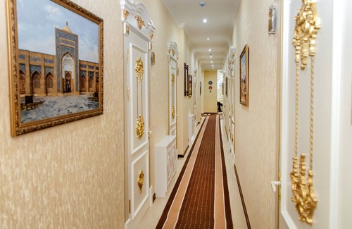 Navoiy Cama Y Desayuno | The Royal Hotel