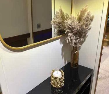 Staines Alquiler De Eote | The Royal Marina Escape!