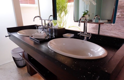 Nusa Dua Hotel | The Royal Santrian