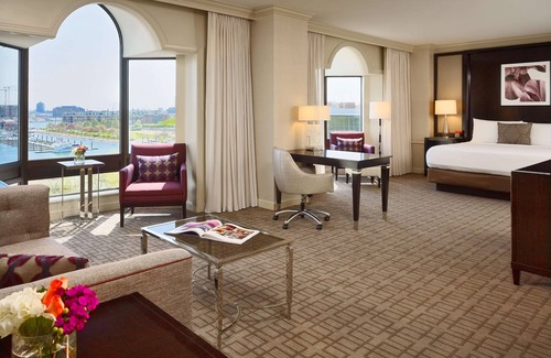Downtown Baltimore Hotel | The Royal Sonesta Harbor Court Baltimore