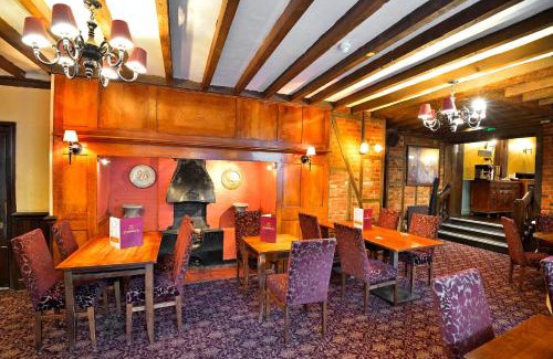 Dartford Casa | The Royal Victoria and Bull Hotel
