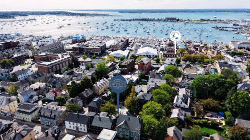 Newport Casa | The Royce on Spring - High-End Family Getaway in Newport
