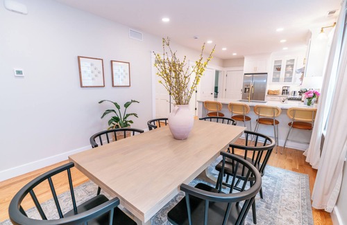 Prospect Hill Casa | The Ryan House: Large, Newly Renovated! Close to Yale & Downtown!