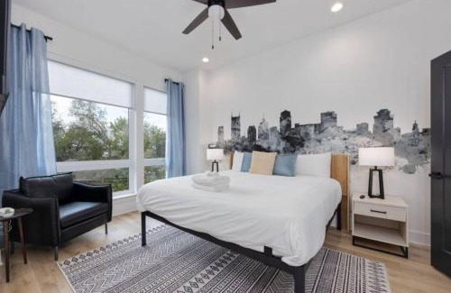 Radnor Casa | The Ryman 4 Bedroom Haven with Scenic Rooftop