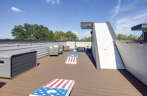 Radnor Apartamento | "The Ryman" 4BR Haven with Scenic Rooftop