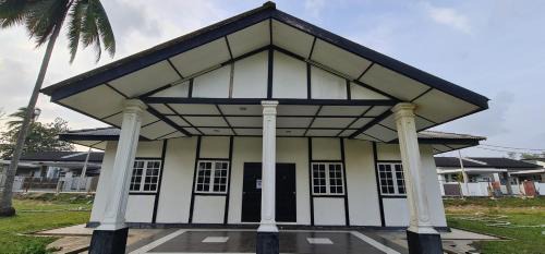 Kampung Ketapang Casa | The Saddle Resort