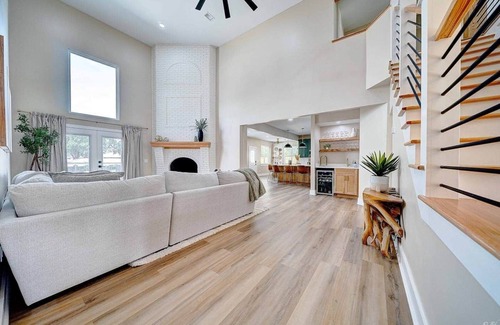 Pretty Bayou Casa | The Sage House: Luxury on the Canal w/ Pool, Jacuzzi, Private Dock, Sleeps 12