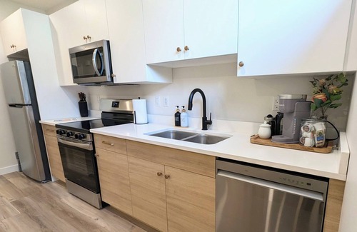 Saskatoon Casa | The Sage: modern comfort in beautiful Buena Vista