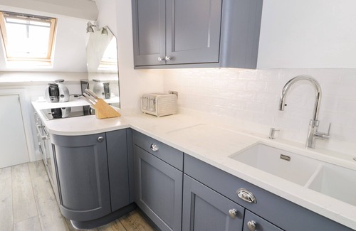 Borth-y-Gest Cabaña | The Sail Loft