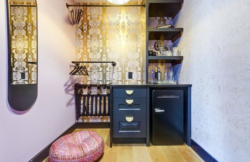 Newport Casa | The Salomé - ADA Accessible@ The Louie Boutique Motel, Walk to Everything! Dog Friendly!