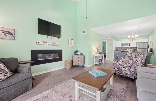 Key Allegro Condominio | The Salty Aloha | Pet Friendly, Personal Boat Slip
