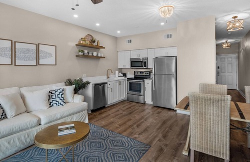 Gulf Place Condominio | The Salty Dog on 30a: Modern Updates, 1 Minute to the Beach!