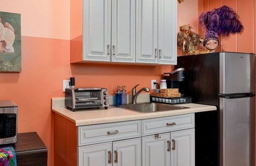 Wilmington Casa | The Salty Peach, A Sweet Retreat