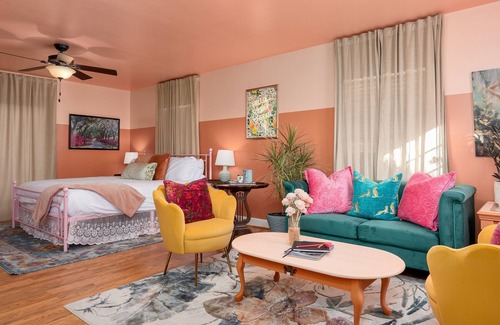 Wilmington Casa | The Salty Peach, A Sweet Retreat
