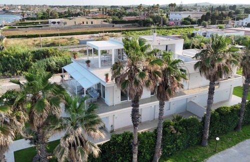 Avola Villa | The San Carlo in Val di Noto - Girasole, sea ​​view, with swimming pool, parking