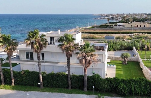 Avola Villa | The San Carlo in Val di Noto - Girasole, sea ​​view, with swimming pool, parking