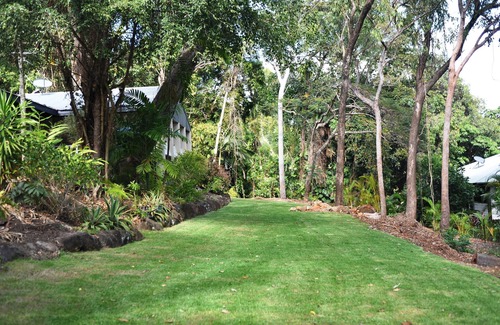 Trinity Beach Casa | The Sanctuary Retreat
