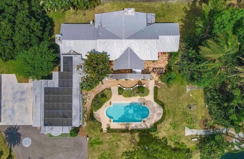 Jungle Terrace Casa | The Sanctuary Serene Pool Estate in St Pete
