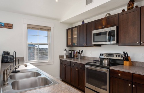 Kill Devil Hills Condominio | The Sand Dollar: Oceanfront Condo, Community Pool, Great Ocean Views!