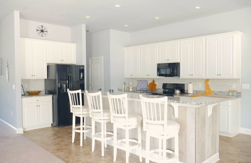 Lewes Casa | The Sand Dune! 5 Min. To Lewes Beach, Private Pool & Game Room