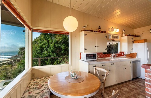 Westhaven-Moonstone Casa | The Sandpiper - Great location w/ magical ocean views & dog friendly!