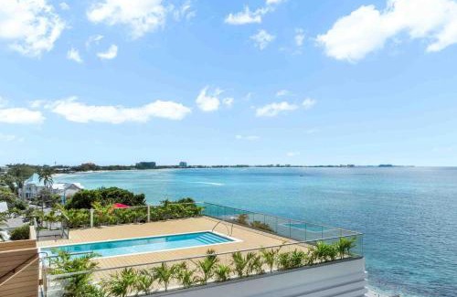 Seven Mile Beach Apartamento | The Sands 5 - Last-Minute Deal Available on This Luxury Oceanfront Condo