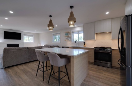 Grand Bend Cabaña | The Sandy Moose - New Build Cottage in Grand Bend!