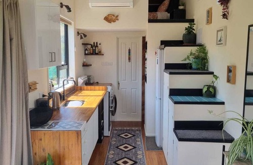 Glenorchy Cabina | The Santuary, spacious Tiny home nestled in the mountains