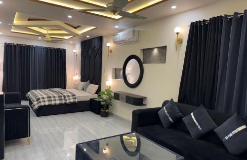 Multan Apartamento | The Sapphire Suites