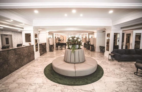 Melbourne Central Business District Hotel | The Savoy Hotel on Little Collins Melbourne