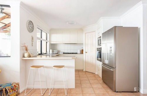 Scarborough Casa | The Scarborough Beach House - 500m from the Beach