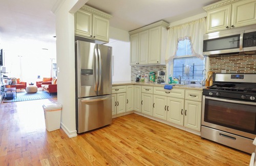 Crown Heights Casa | The Schenectady House - Unit 2 Executive Room 1-Bedroom/Private Bath
