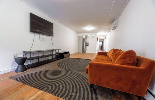 Crown Heights Casa | The Schenectady House - Unit 1 Standard Large Room/Shared Bath & Common Areas