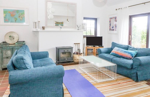 Goleen Cabaña | THE SCHOONER, family friendly, with open fire in Goleen, County Cork