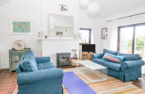 Goleen Casa | The Schooner