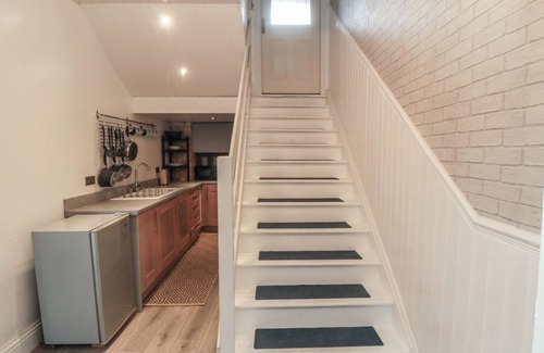 Saltburn-by-the-Sea Cabaña | THE SEA ESCAPE, pet friendly, with a garden in Saltburn-By-The-Sea