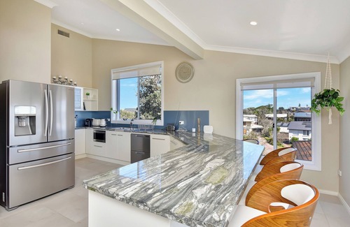 Swansea Heads Casa | The Sea Serenade - Minutes drive to Caves Beach