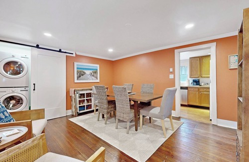 Historic District Casa | THE SEADOG SHANTY- 2 BD, 2 BA - SLEEPS 6 *Pet Friendly*
