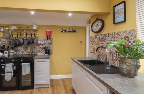 Hinderwell Cabaña | THE SEASIDE HOUSE, pet friendly, with a garden in Staithes