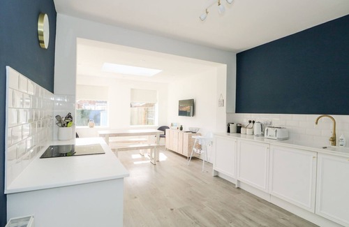 Sutton-on-Sea Cabaña | THE SEASIDE RETREAT, pet friendly, with a garden in Sutton-On-Sea
