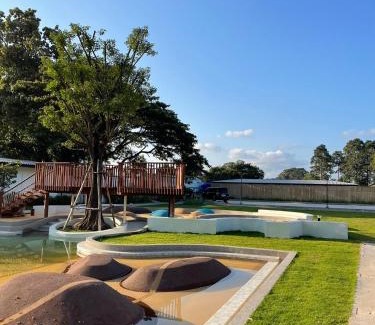 Ban Phe Complejo | The Season Resort