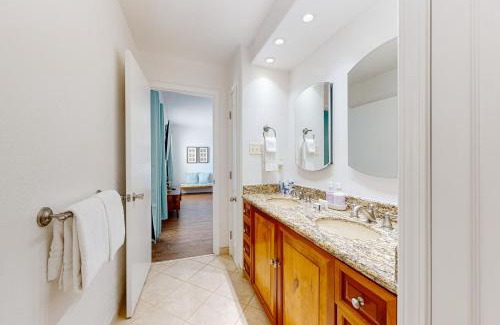 Port Isabel Casa | The Seaworld House on Trout