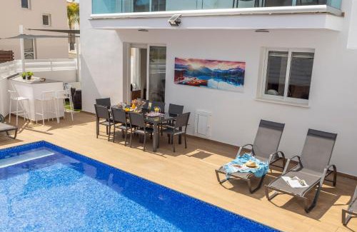 Pernera Casa | The Second Diamond Protara - 2' Walk to Beach